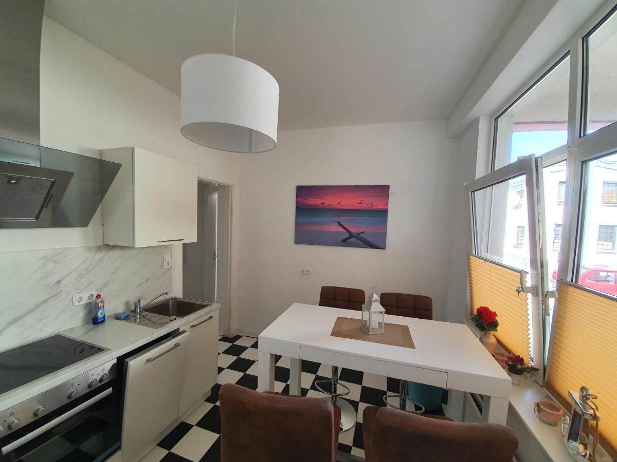 Husum Zentrum Bis 5 Personen Екстериор снимка
