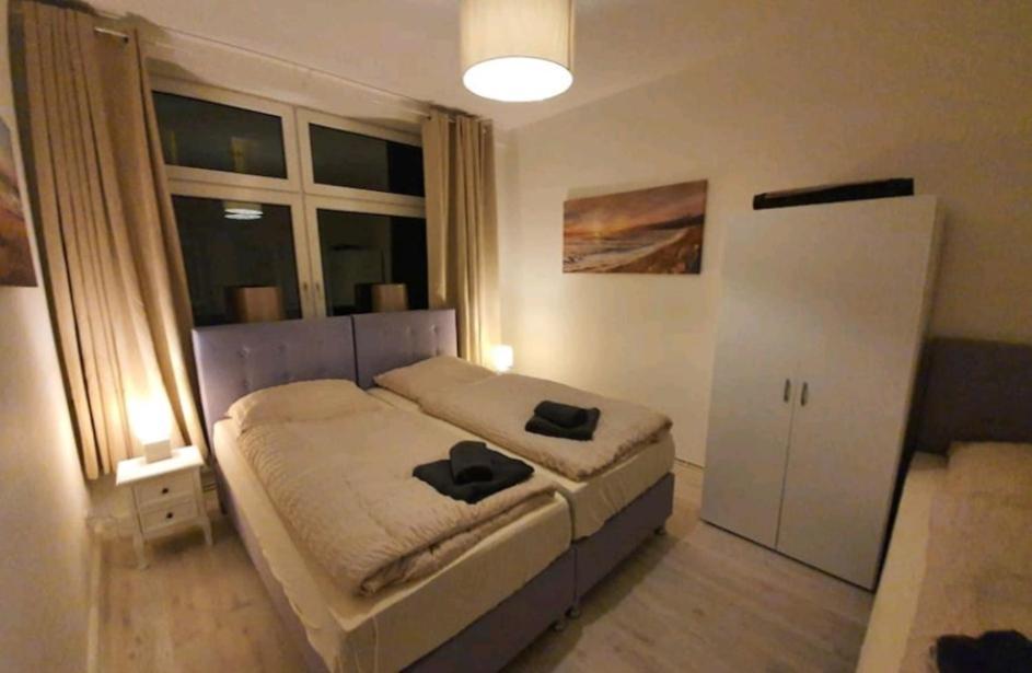 Husum Zentrum Bis 5 Personen Екстериор снимка